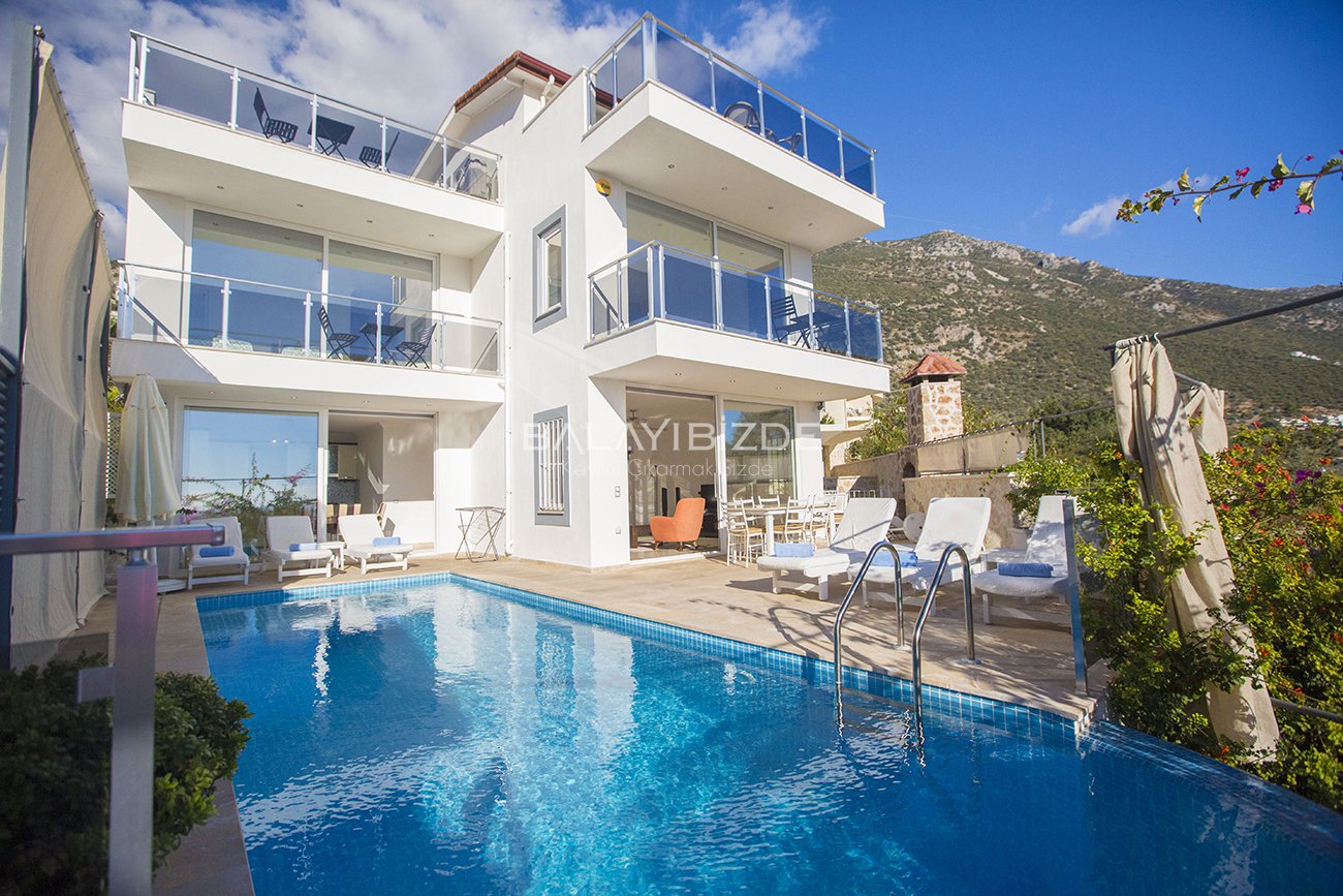 Villa Manolya
