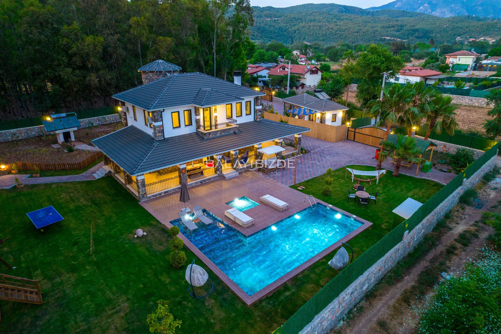 Villa Şato Ocalyphtüs