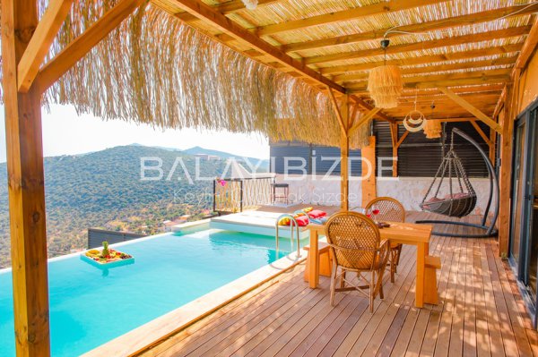 Villa Shmayaa House Hill